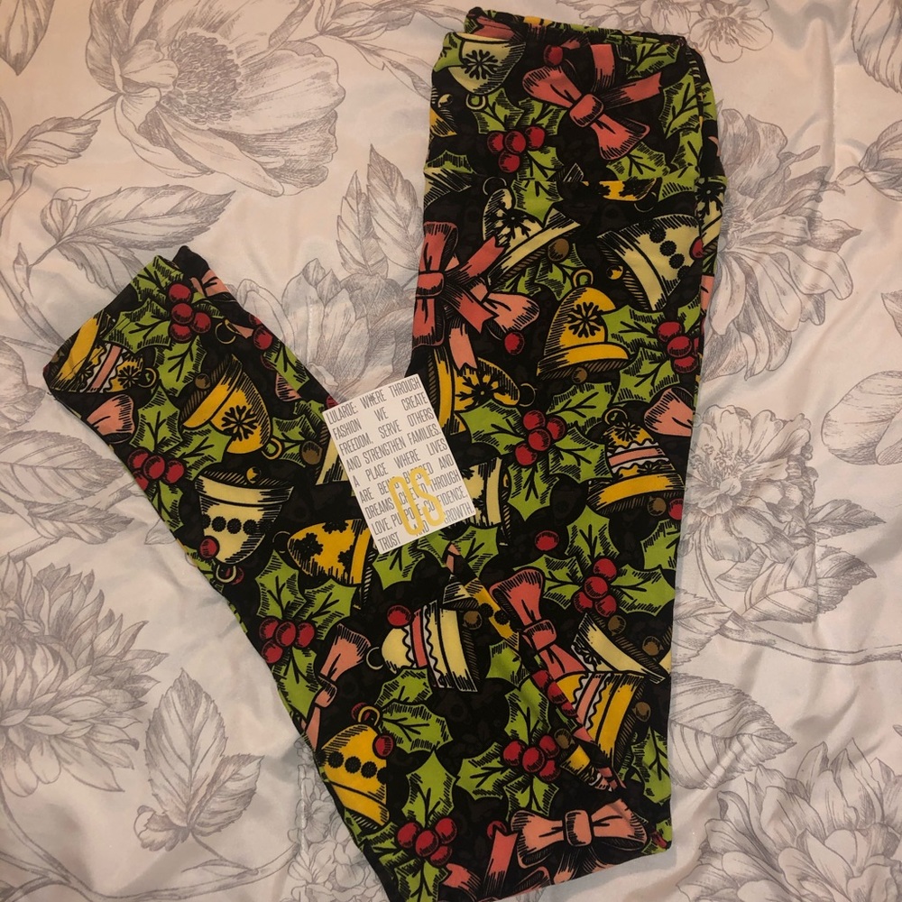 NWT LuLaRoe Christmas leggings! 🔔🎄❤️